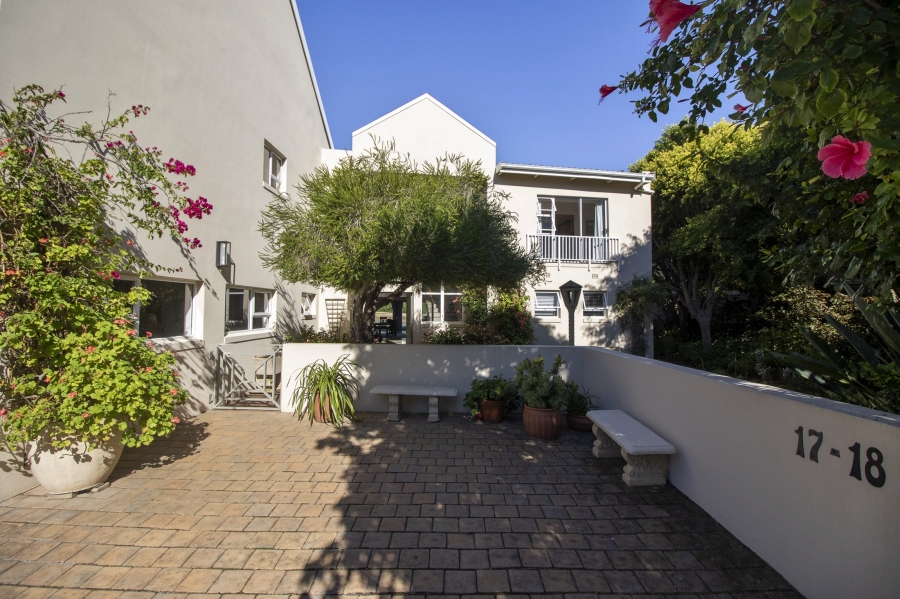 6 Bedroom Property for Sale in Royal Alfred Marina Eastern Cape